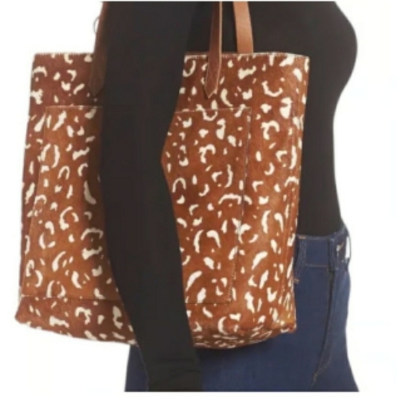 Madewell The Medium Transport Tote: Printed Calf Hair Edition - Picture 12 of 12